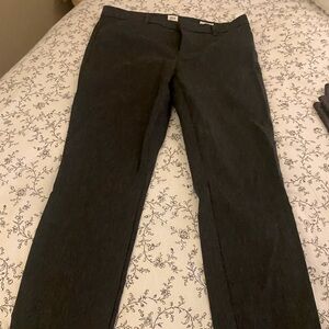 GAP size 8 Signature Skinny Ankle Pants